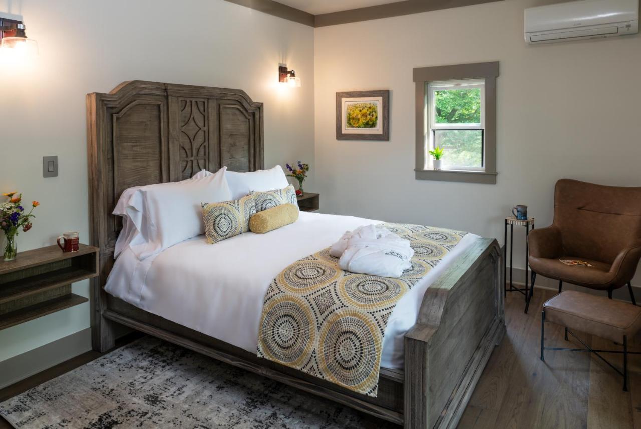 The Inn At Amaris Farms Weaverville Экстерьер фото
