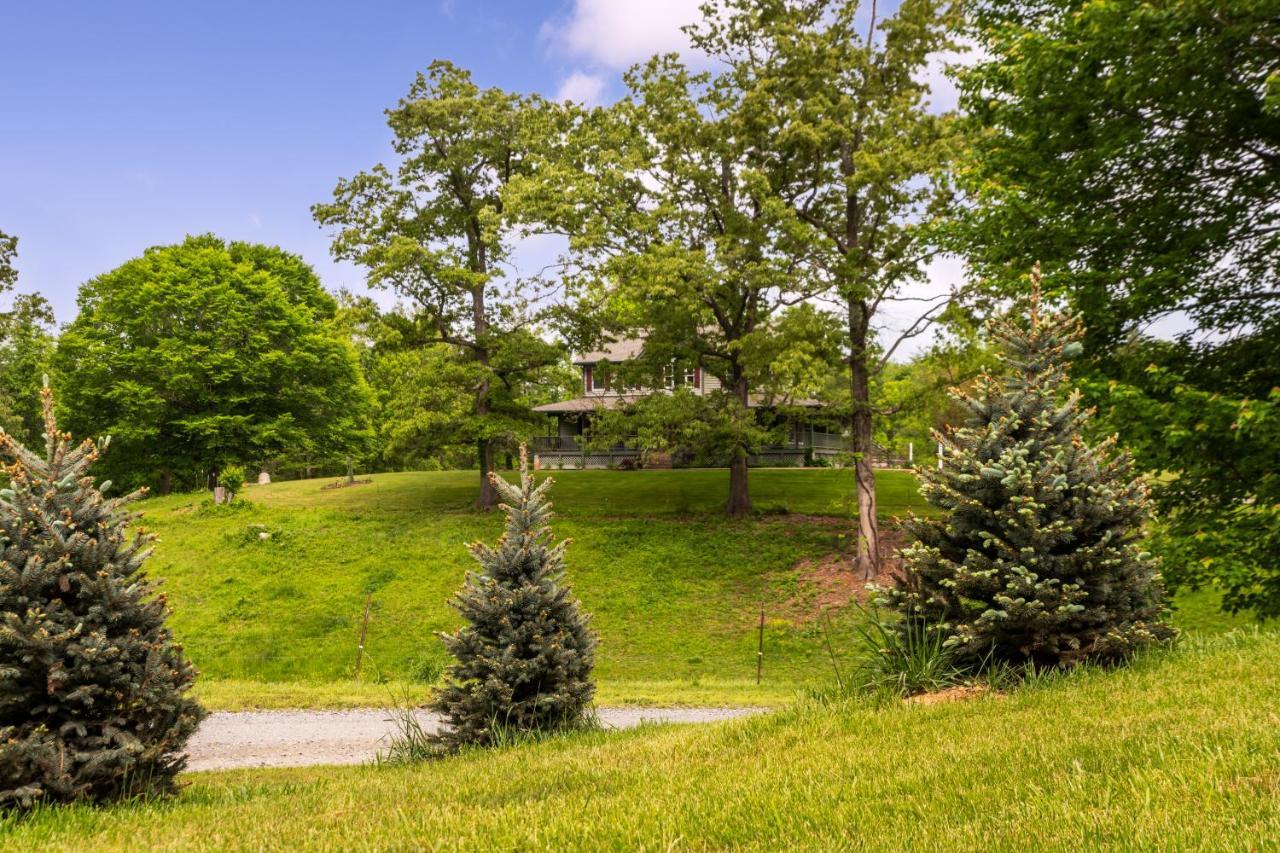 The Inn At Amaris Farms Weaverville Экстерьер фото